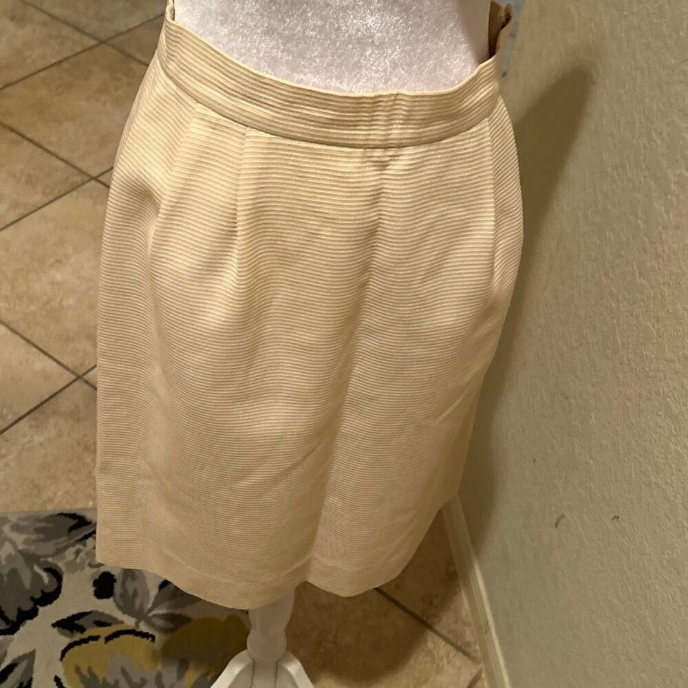Yves Saint Laurent Size 38 Ribbed Pencil Skirt Cream Neutral Quiet Luxury Simple - Picture 3 of 11